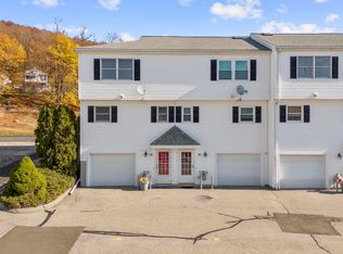 46 Commodore Cmns UNIT 46, Derby, CT 06418