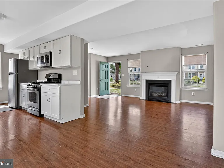 507 S Fairview St — Photo 4