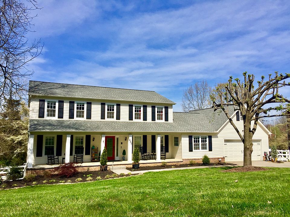1st image of 237 Woodland Trace Dr