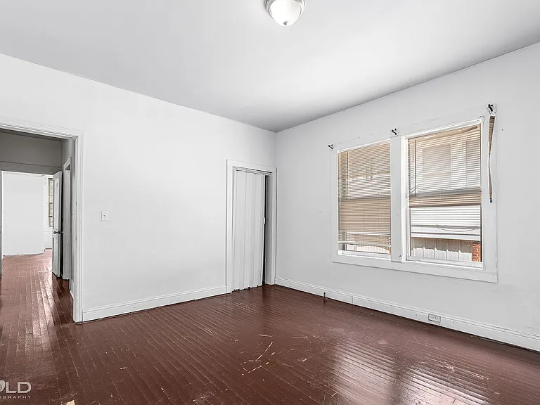 315 Robinson Pl — Photo 7