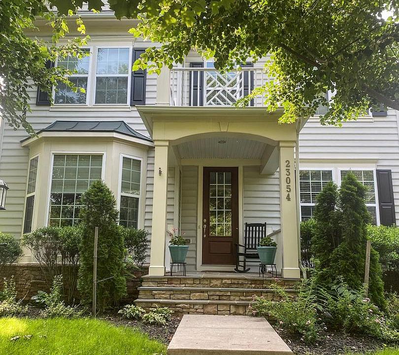 1st image of 23054 Bronstein Ln