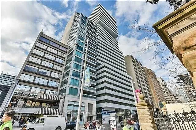 200 Bloor St W #2902 — Photo 1