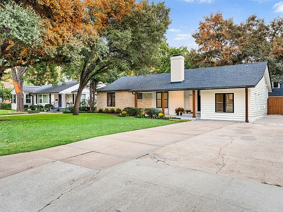 3rd image of 3643 S Hills Ave