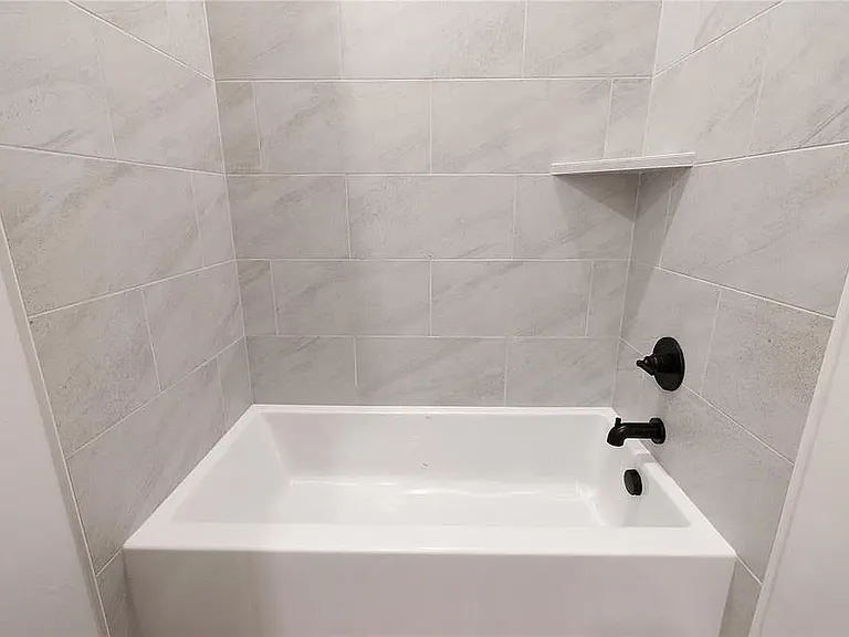 8309 Mountain Oak Dr — Photo 16