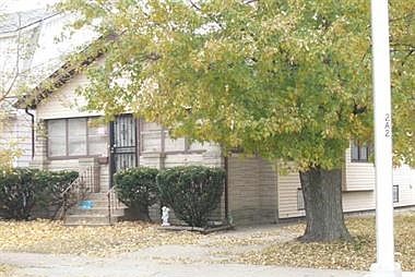 1st image of 880 Wentworth Ave