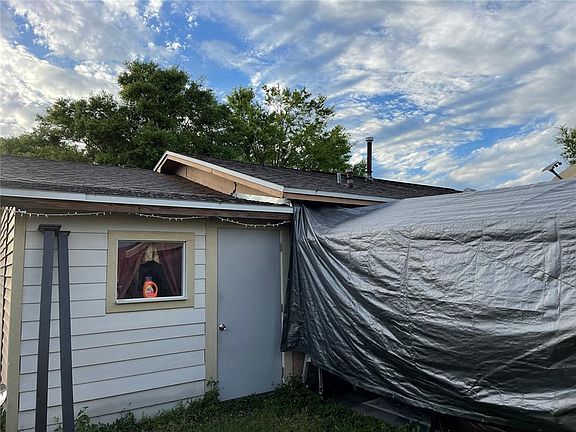 3rd image of 8035 Tompkins Sq