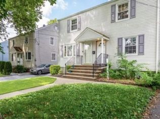 27 Mac Arthur Dr, Edison, NJ 08837