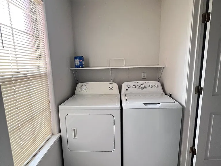 2148 La Jolla St — Photo 16