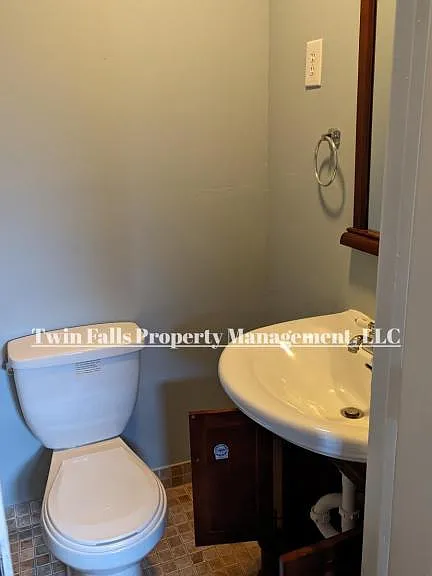 2121 Sherry Cir — Photo 11