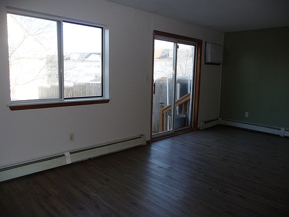 4th image of 39 Cedar Ct