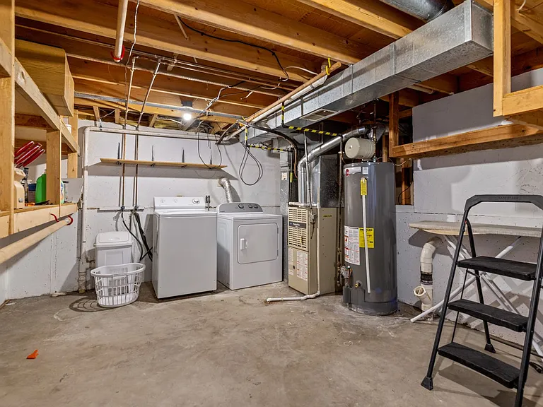 3704 Meadowbrook Dr — Photo 22