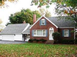 1714 E Main St, Louisville, OH 44641