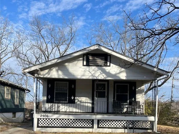 2906 E 49th St, Kansas City, MO 64130