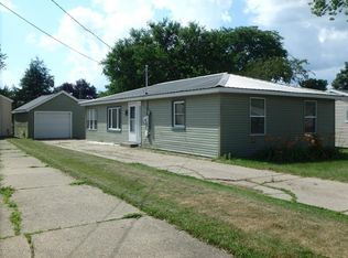 812 S Bostwick St, Charlotte, MI 48813