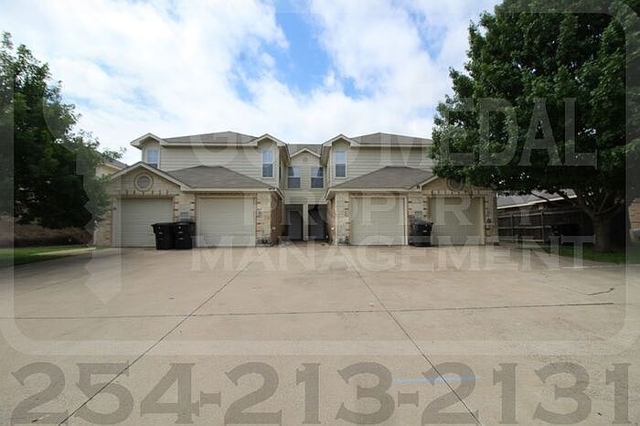 1st image of 4008 Cambridge Dr