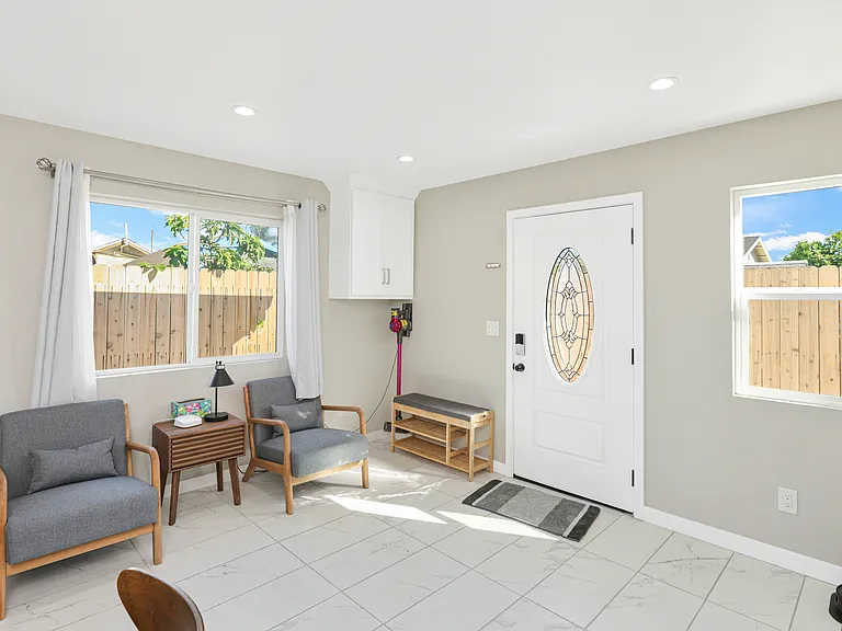 1472 Cerritos Ave #A — Photo 17