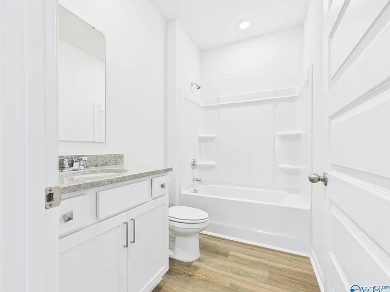 1325 Eidson St — Photo 23