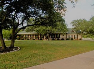 392 Courtnees Way, Georgetown, TX 78626