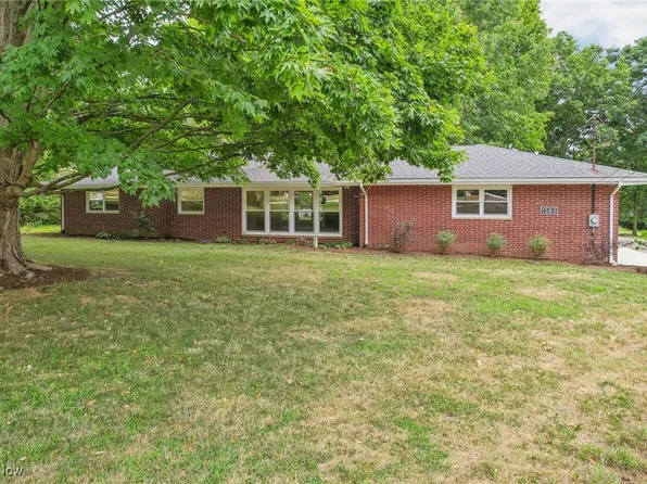 1385 S Medina Line Rd, Wadsworth, OH 44281