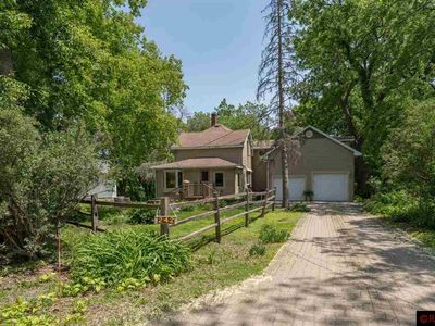 242 Skyview Ln, Mankato, MN, 56001