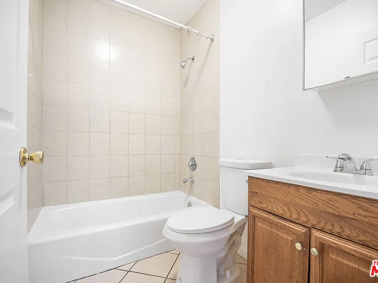 3660 Halldale Ave — Photo 7