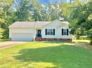 145 Melody Ln, Thomasville, NC 27360