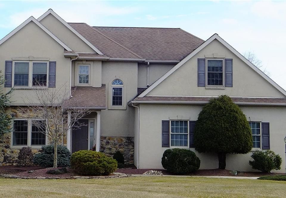 1st image of 4788 York Dr N