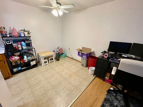 5th image of 1216 Memorial Dr APT 8