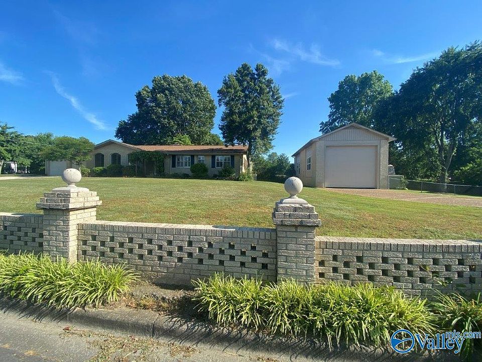 1st image of 304 Copeland Dr