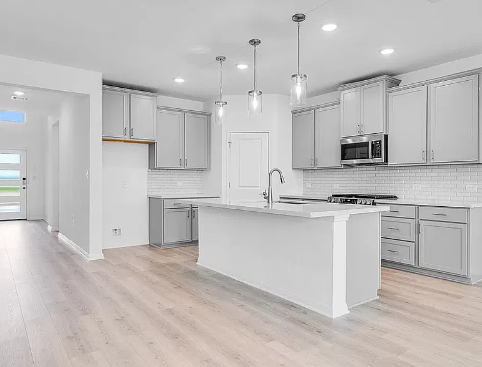 5 bed, 2722 sqft, $2,950 — Photo 1