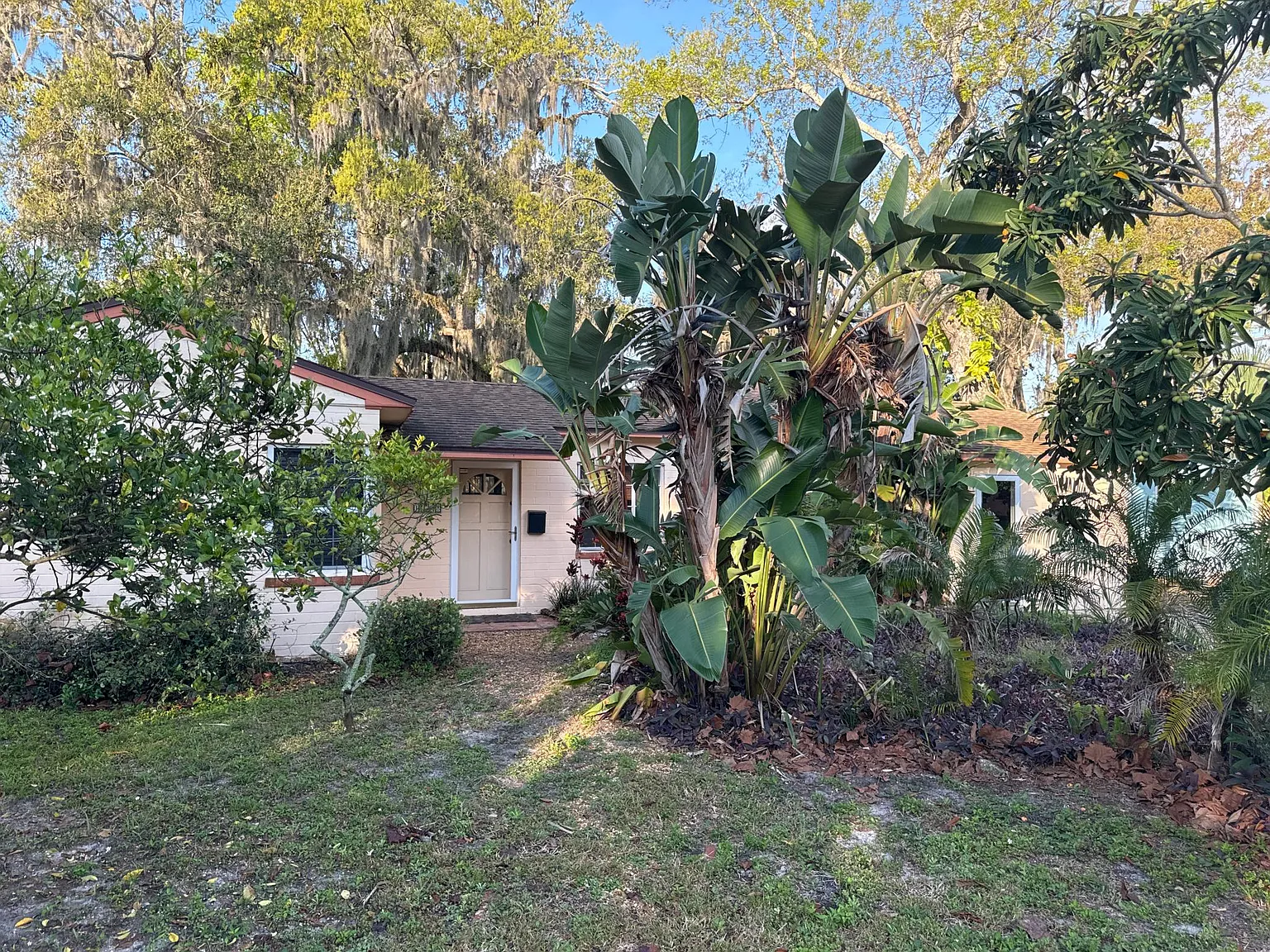 3 bed, 1600 sqft, $2,400 — Photo 4