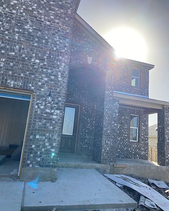 1st image of 219 Schuylerville Dr