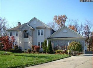 246 Ash Grove Cir, Aurora, OH 44202