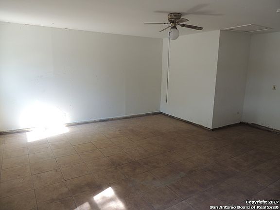 3rd image of 4016 Sun Harbour Dr