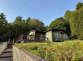 140 Hilltop Mnr, Smith River, CA 95567