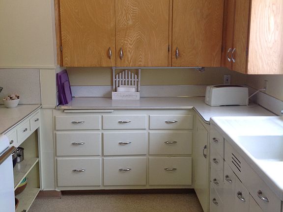 Kitchen w/Mid Century charm