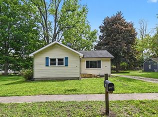 307 Mechanic St, Stockbridge, MI 49285