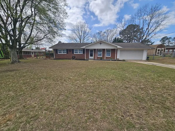 103 Pinedale Dr, Enterprise, AL 36330