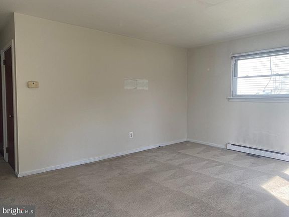 5th image of 179 Shewell Ave