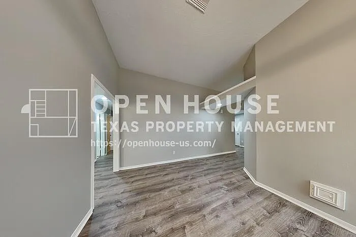 17326 Masonridge Dr — Photo 8
