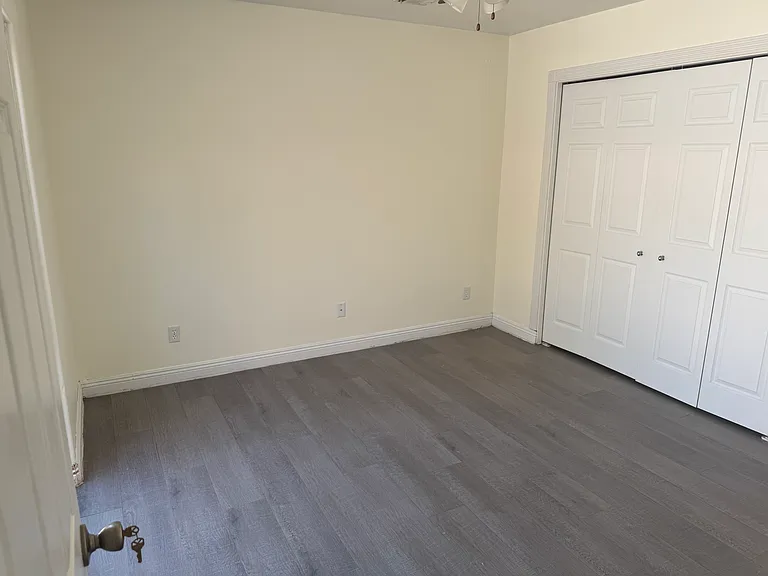 177 W 625 N — Photo 12