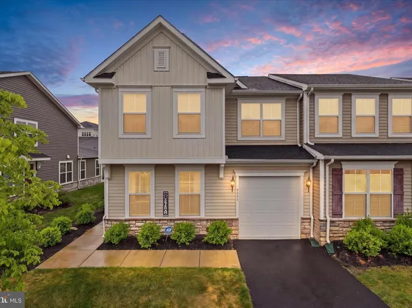 3664 Traford Ln, Woodbridge, VA 22193