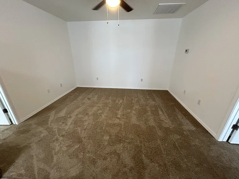 1559 Courtney Place — Photo 14