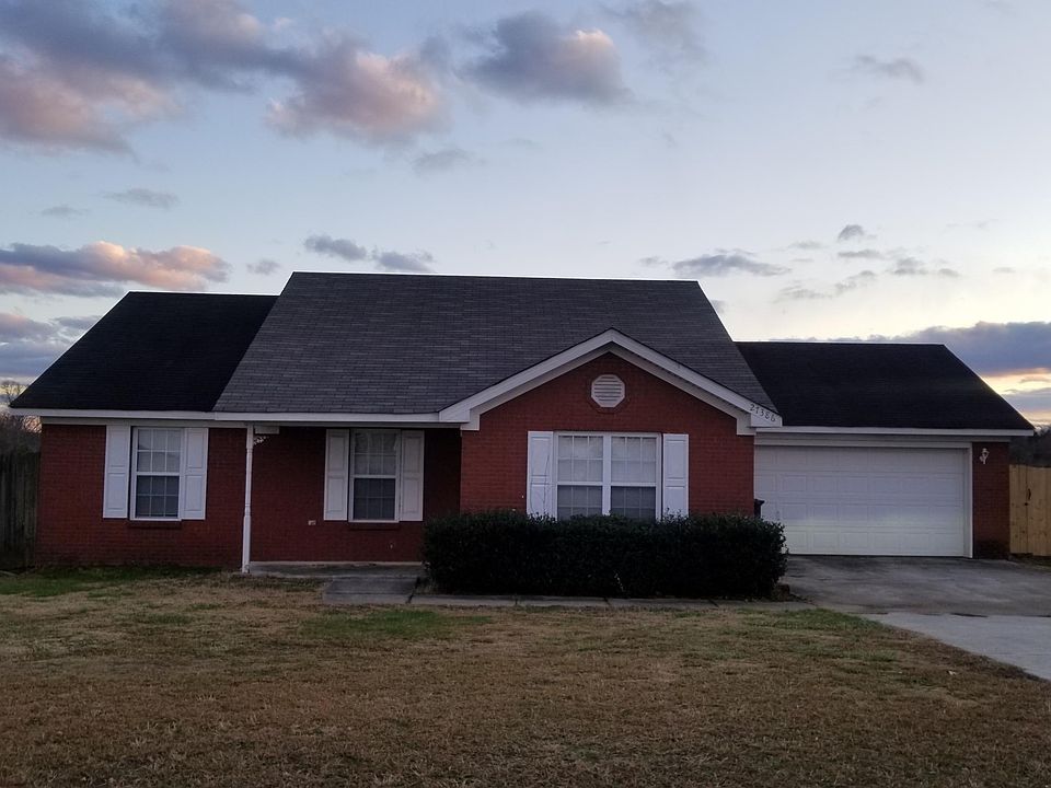 Beautiful full brick home in East Limestone!