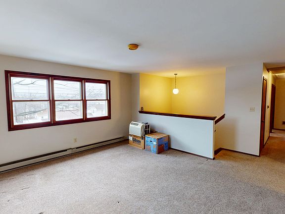 4th image of 2839 Cochran Ave