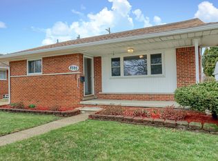 8595 Winston Ln, Dearborn Heights, MI 48127