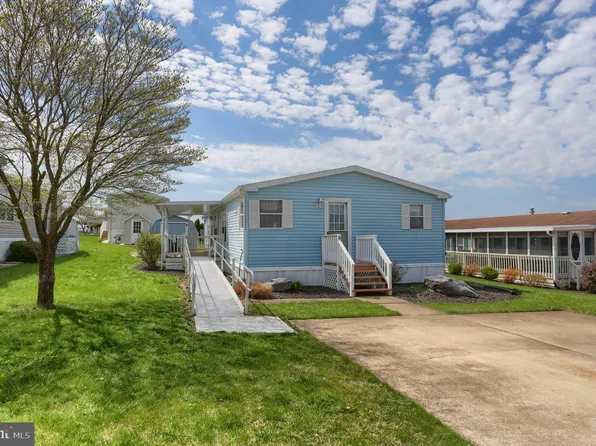 8 Daniel Ave, Lebanon, PA 17042