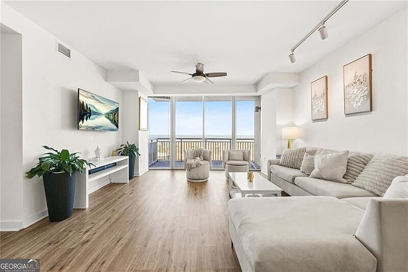 1st image of 3338 Peachtree Rd NE APT 3302