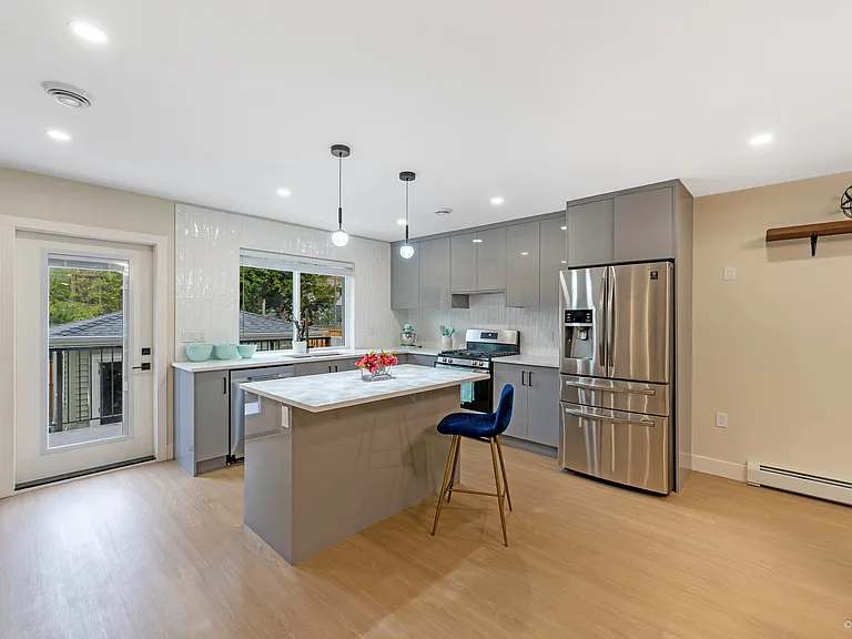 8926 Shepherd Way #UPPER HOUSE — Photo 12