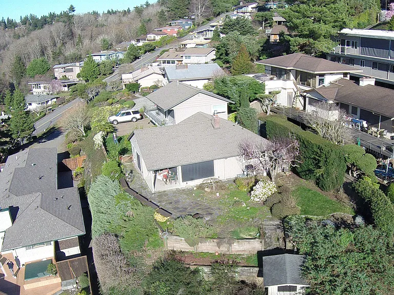 12637 Shorewood Dr SW — Photo 2